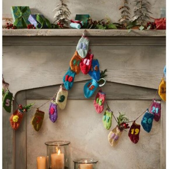 Christmas Countdown Stockings Garland from Sundance - NEW - Picture 1 of 6